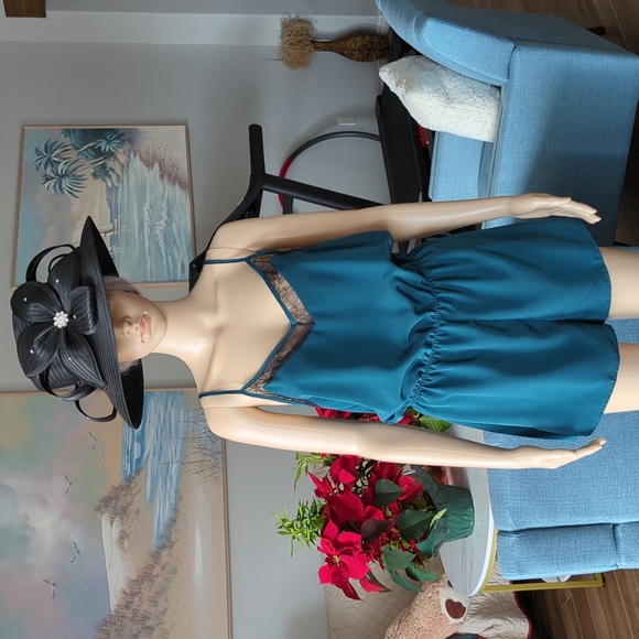 FOREVER 21 Green Romper Size M - Picture 2 of 13